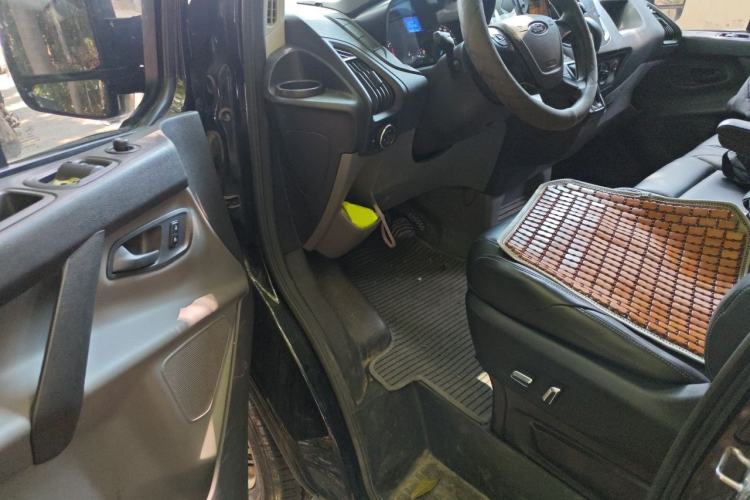 Used Ford Transit 2019 2.0T Gasoline Automatic Multi-Function Commercial Vehicle Short Wheelbase Low Roof 6-Seater China VI Standard Driver Seat