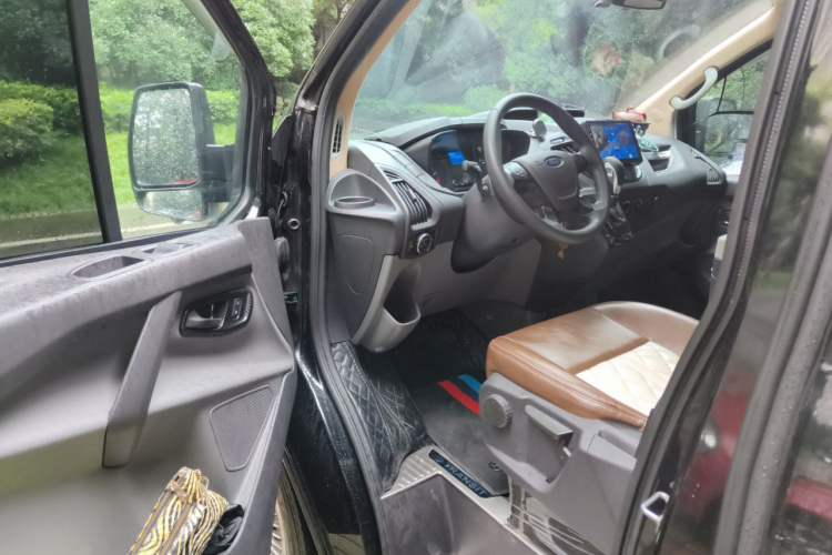Used Ford Transit 2019 2.0T Gasoline Automatic Multi-Function Commercial Vehicle Mid-Roof 6-Seater China VI Standard Driver Seat