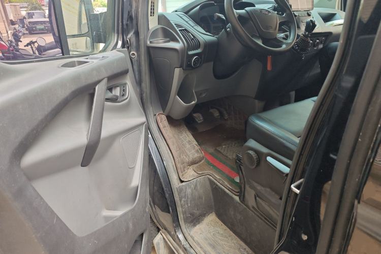 Used Ford Transit 2019 2.0T Diesel Multi-Purpose Commercial Vehicle Mid-Drive Mid-Roof 6-Seater China VI Standard Driver Seat