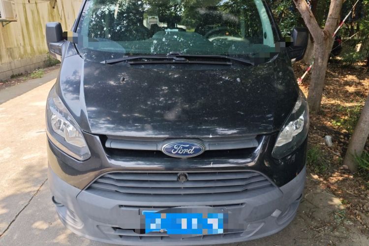 Used Ford Transit 2019 2.0T Gasoline Automatic Multi-Function Commercial Vehicle Short Wheelbase Low Roof 6-Seater China VI Standard Engine Bay