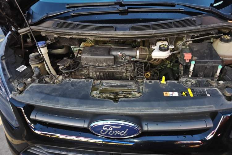 Used Ford Transit 2019 2.0T Diesel Commercial & Travel Short Wheelbase Low-Roof 9-Seater China VI Engine Bay