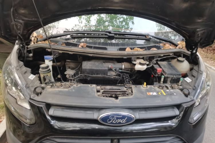 Used Ford Transit 2019 2.0T Diesel Multi-Purpose Commercial Vehicle Short Wheelbase Low Roof 6-Seater China VI Standard Engine Bay