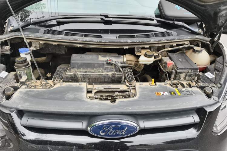 Used Ford Transit 2019 2.0T Diesel Multi-Purpose Commercial Vehicle Short Wheelbase Low Roof 6-Seater China VI Standard Engine Bay
