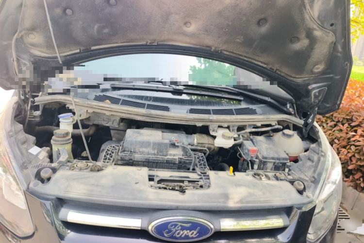 Used Ford Transit 2019 2.0T Diesel Multi-Purpose Commercial Vehicle Short Wheelbase Low Roof 6-Seater China VI Standard Engine Bay