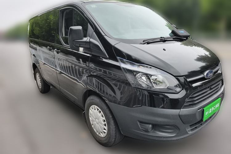 Used Ford Transit 2019 2.0T Diesel Multi-Purpose Commercial Vehicle Short Wheelbase Low Roof 6-Seater China VI Standard Front Right 45 Deg
