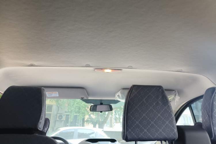 Used Ford Transit 2019 2.0T Diesel Multi-Purpose Commercial Vehicle Short Wheelbase Low Roof 6-Seater China VI Standard Headliner