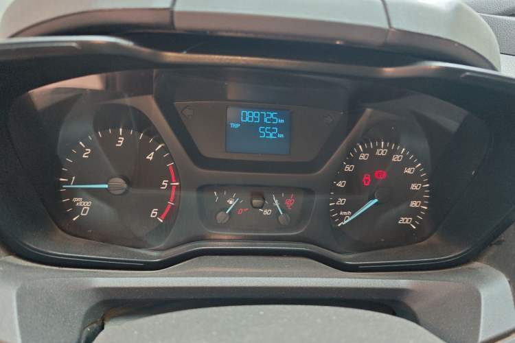 Used Ford Transit 2019 2.0T Diesel Multi-Purpose Commercial Vehicle Mid-Drive Mid-Roof 6-Seater China VI Standard Instrument Cluster