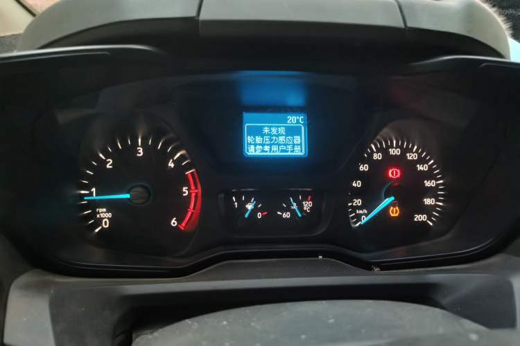 Used Ford Transit 2019 2.0T Diesel Multi-Purpose Commercial Vehicle Short Wheelbase Low Roof 6-Seater China VI Standard Instrument Cluster