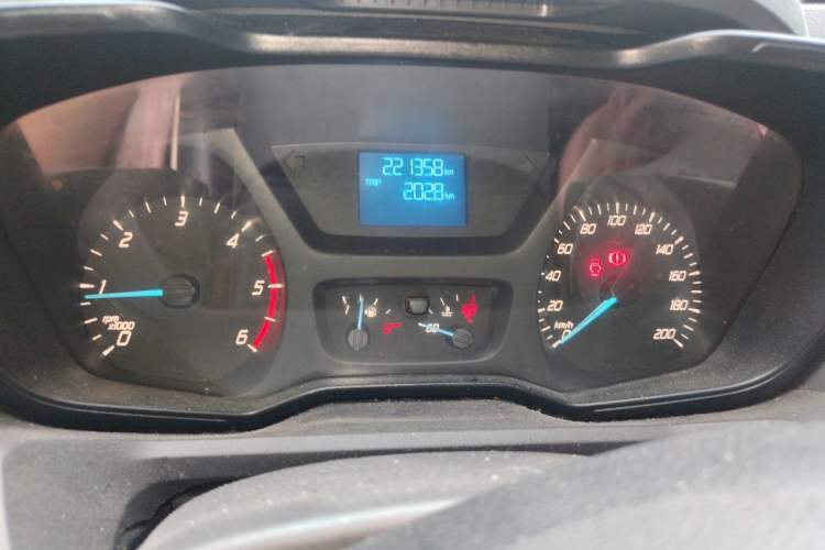 Used Ford Transit 2019 2.0T Diesel Multi-Purpose Commercial Vehicle Mid-Drive Mid-Roof 6-Seater China VI Standard Instrument Cluster