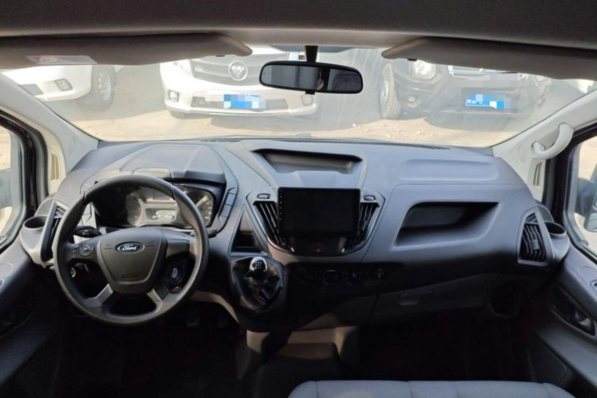 Used Ford Transit 2019 2.0T Diesel Multi-Purpose Commercial Vehicle Mid-Drive Mid-Roof 6-Seater China VI Standard Interior 2