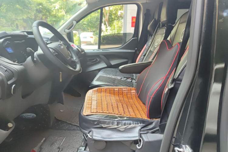 Used Ford Transit 2019 2.0T Diesel Multi-Purpose Commercial Vehicle Short Wheelbase Low Roof 6-Seater China VI Standard Left Front Seat