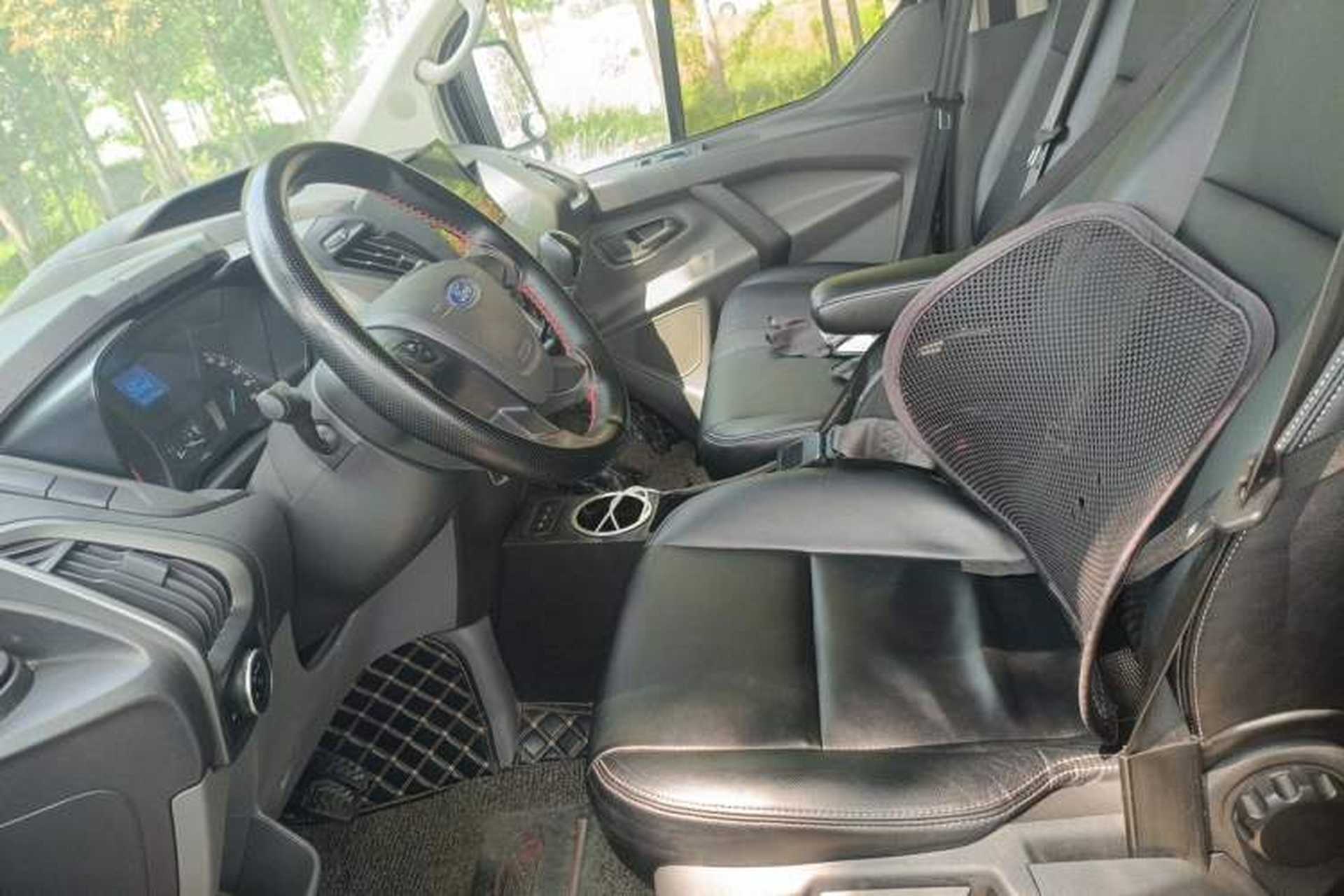 Used Ford Transit 2019 2.0T Diesel Multi-Purpose Commercial Vehicle Short Wheelbase Low Roof 6-Seater China VI Standard Left Front Seat