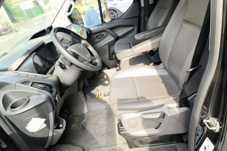 Used Ford Transit 2019 2.0T Gasoline Automatic Multi-Function Commercial Vehicle Mid-Roof 6-Seater China VI Standard Left Front Seat