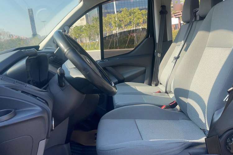 Used Ford Transit 2019 2.0T Gasoline Automatic Multi-Function Commercial Vehicle Short Wheelbase Low Roof 6-Seater China VI Standard Left Front Seat