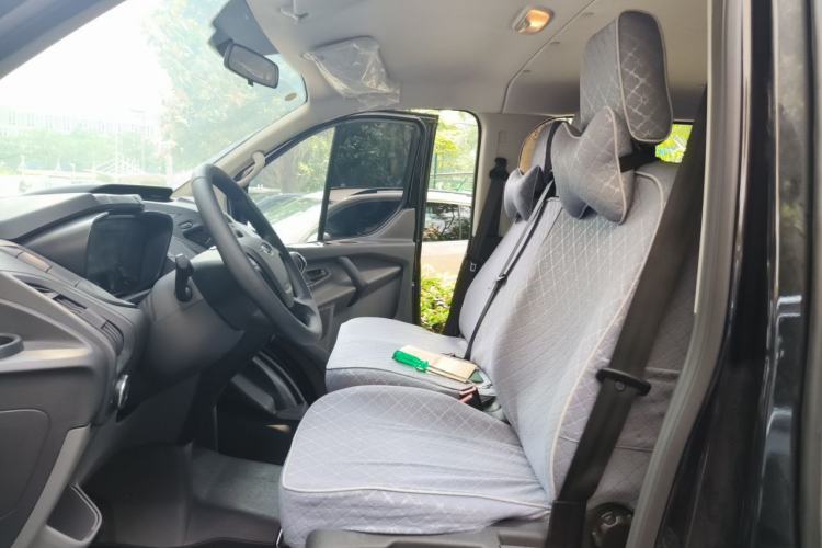 Used Ford Transit 2019 2.0T Diesel Multi-Purpose Commercial Vehicle Short Wheelbase Low Roof 6-Seater China VI Standard Left Front Seat