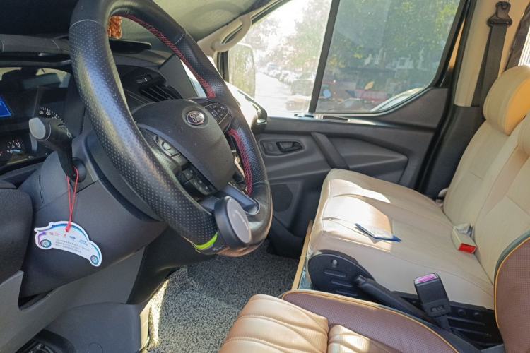 Used Ford Transit 2019 2.0T Gasoline Automatic Multi-Function Commercial Vehicle Short Wheelbase Low Roof 6-Seater China VI Standard Left Front Seat