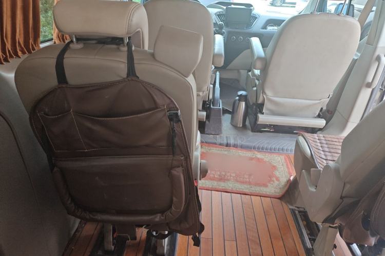 Used Ford Transit 2019 2.0T Diesel Commercial & Travel Short Wheelbase Low-Roof 7-Seater China VI Standard Left Rear Seat