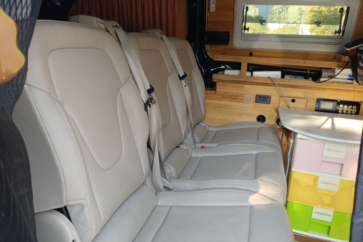 Used Ford Transit 2019 2.0T Gasoline Automatic Multi-Function Commercial Vehicle Short Wheelbase Low Roof 6-Seater China VI Standard Left Rear Seat