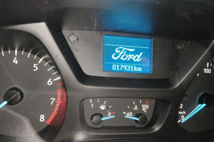 Used Ford Transit 2019 2.0T Gasoline Automatic Multi-Function Commercial Vehicle Mid-Roof 6-Seater China VI Standard Odometer Close Up