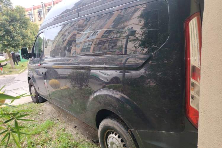 Used Ford Transit 2019 2.0T Diesel Multi-Purpose Commercial Vehicle Mid-Drive Mid-Roof 6-Seater China VI Standard Rear Left 45 Deg