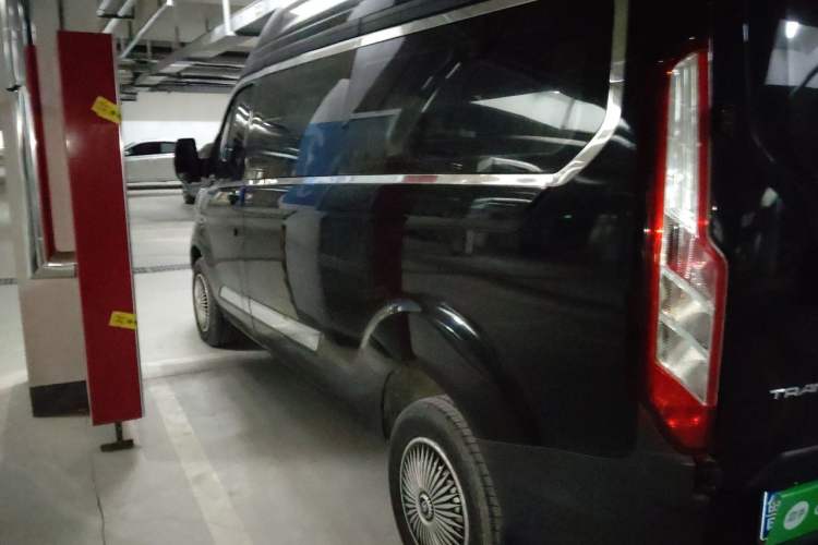 Used Ford Transit 2019 2.0T Gasoline Automatic Multi-Function Commercial Vehicle Mid-Roof 6-Seater China VI Standard Rear Left 45 Deg