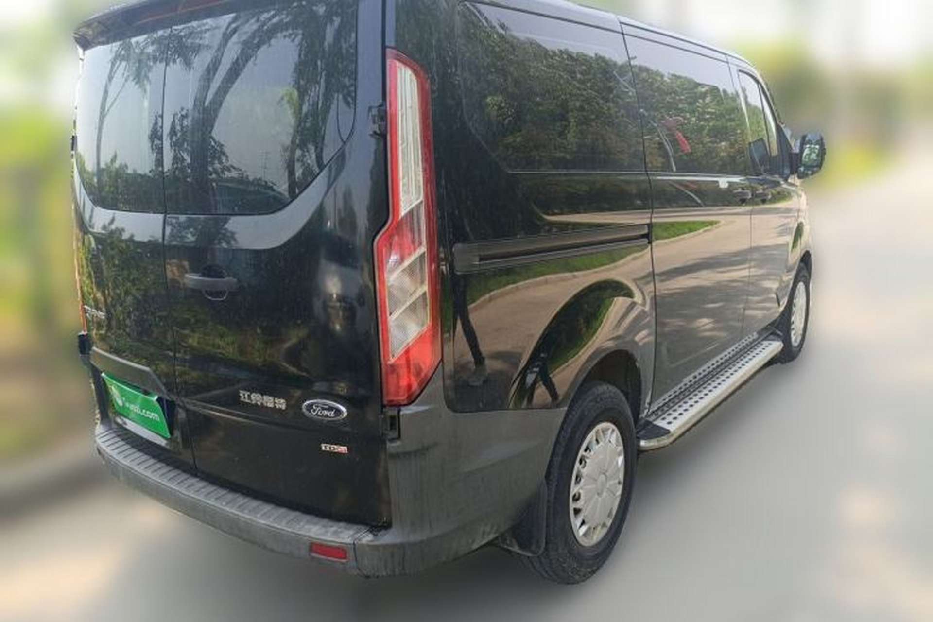 Used Ford Transit 2019 2.0T Diesel Multi-Purpose Commercial Vehicle Short Wheelbase Low Roof 6-Seater China VI Standard Rear Right 45 Deg