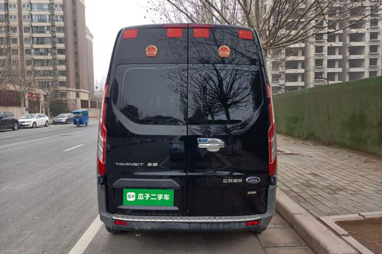 Used Ford Transit 2019 2.0T Diesel Multi-Purpose Commercial Vehicle Mid-Drive Mid-Roof 6-Seater China VI Standard Rear