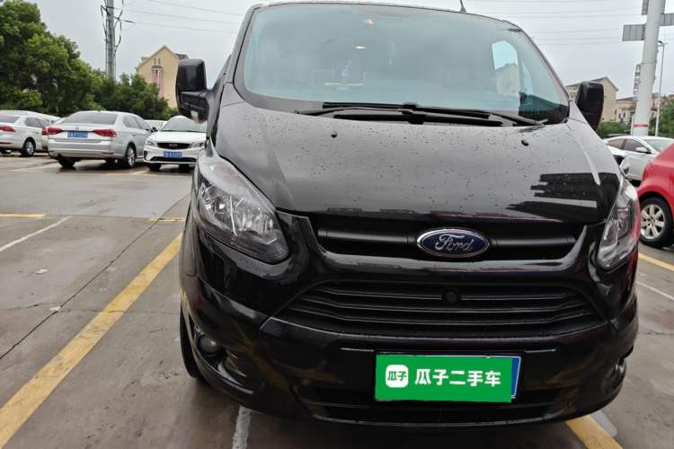 Used Ford Transit 2019 2.0T Diesel Commercial & Travel Short Wheelbase Low-Roof 9-Seater China VI Right Front Headlight