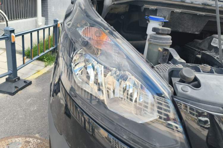 Used Ford Transit  Right Front Headlight