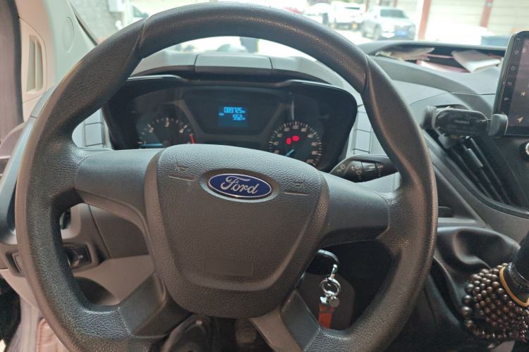 Used Ford Transit 2019 2.0T Diesel Multi-Purpose Commercial Vehicle Mid-Drive Mid-Roof 6-Seater China VI Standard Steering Wheel