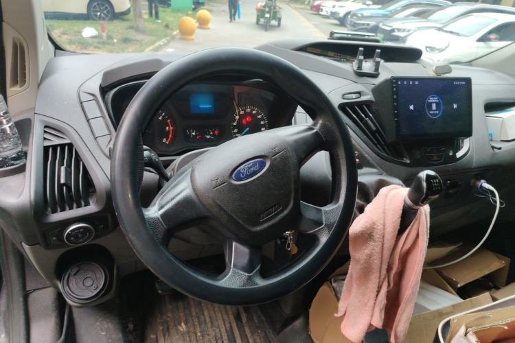 Used Ford Transit 2019 2.0T Diesel Multi-Purpose Commercial Vehicle Mid-Drive Mid-Roof 6-Seater China VI Standard Steering Wheel