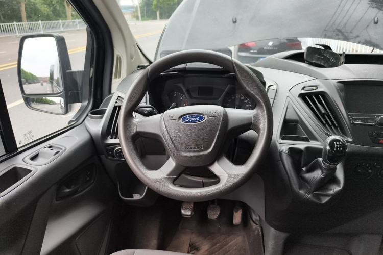 Used Ford Transit 2019 2.0T Diesel Multi-Purpose Commercial Vehicle Short Wheelbase Low Roof 6-Seater China VI Standard Steering Wheel