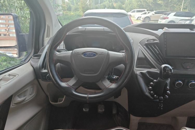Used Ford Transit 2019 2.0T Diesel Commercial & Travel Short Wheelbase Low-Roof 7-Seater China VI Standard Steering Wheel