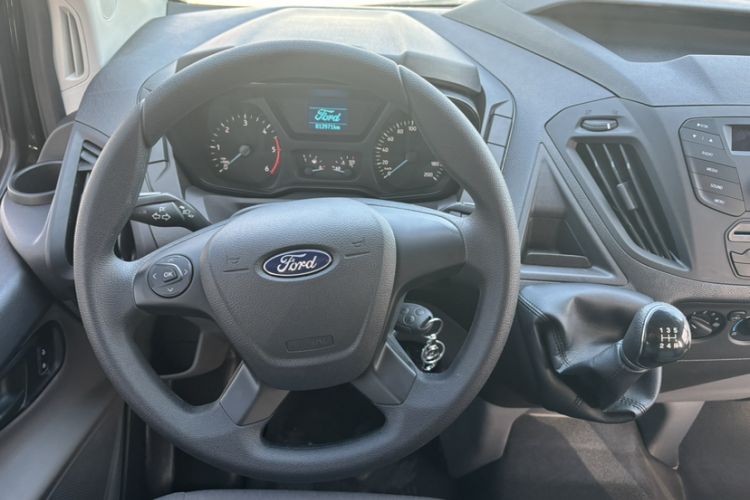 Used Ford Transit 2019 2.0T Diesel Multi-Purpose Commercial Vehicle Mid-Drive Mid-Roof 6-Seater China VI Standard Steering Wheel