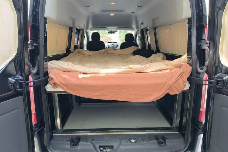 Used Ford Transit 2019 2.0T Gasoline Automatic Multi-Function Commercial Vehicle Mid-Roof 6-Seater China VI Standard Trunk