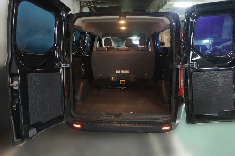 Used Ford Transit 2019 2.0T Diesel Multi-Purpose Commercial Vehicle Short Wheelbase Low Roof 6-Seater China VI Standard Trunk