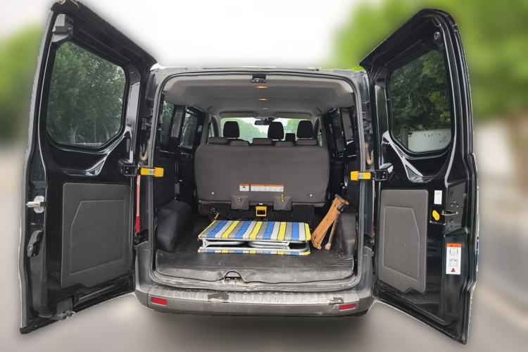 Used Ford Transit 2019 2.0T Diesel Multi-Purpose Commercial Vehicle Short Wheelbase Low Roof 6-Seater China VI Standard Trunk