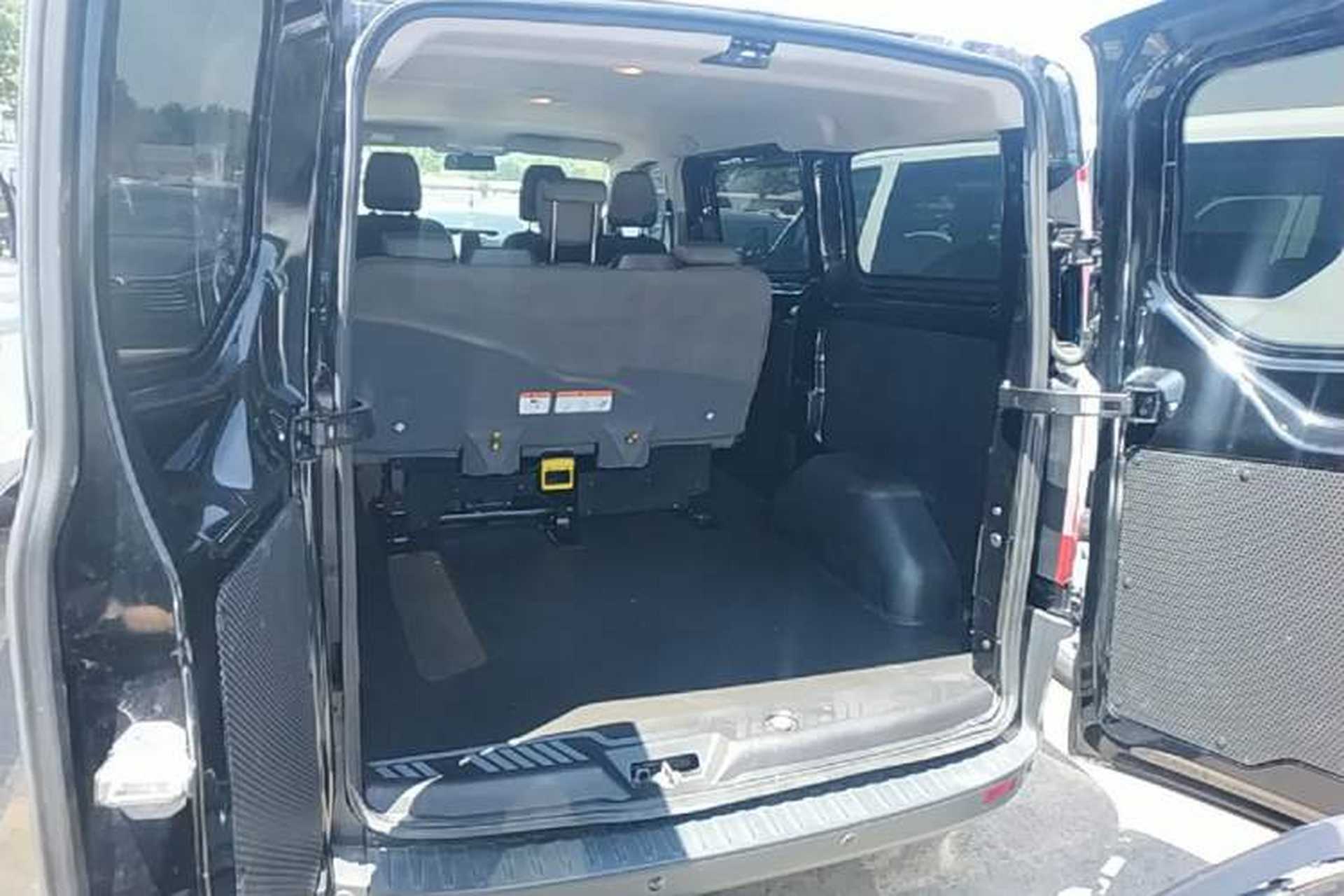 Used Ford Transit 2019 2.0T Diesel Multi-Purpose Commercial Vehicle Short Wheelbase Low Roof 6-Seater China VI Standard Trunk