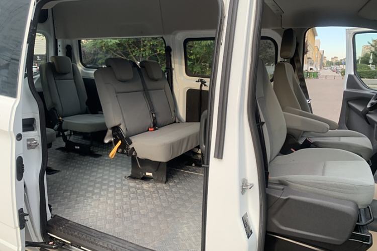 Used Ford Transit 2019 2.0T Gasoline Automatic Multi-Function Commercial Vehicle Mid-Roof 6-Seater China VI Standard Interior 1