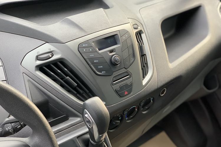 Used Ford Transit 2019 2.0T Gasoline Automatic Multi-Function Commercial Vehicle Mid-Roof 6-Seater China VI Standard Interior 7