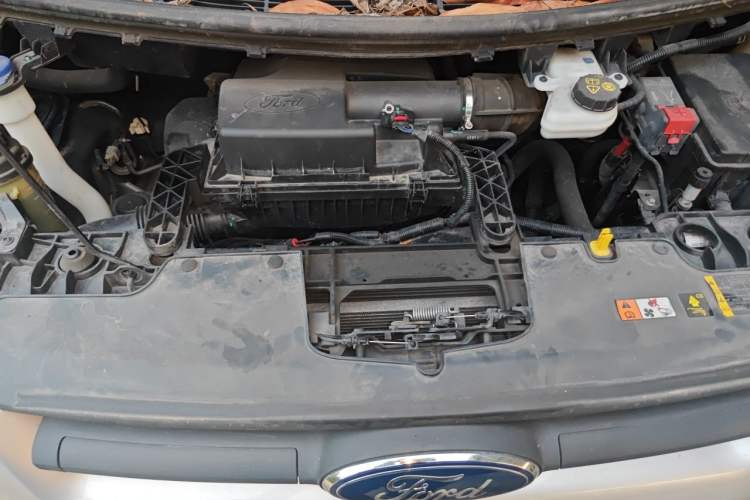 Used Ford Transit  Engine Bay