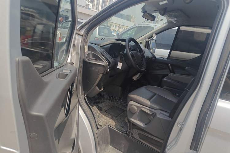 Used Ford Transit 2019 2.0T Diesel Commercial & Travel Short Wheelbase Low-Roof 7-Seater China VI Standard Driver Seat