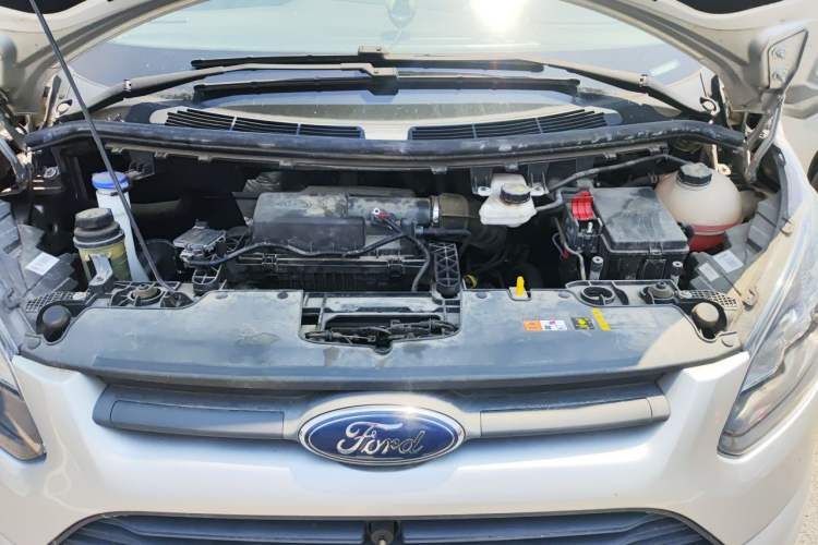 Used Ford Transit 2019 2.0T Diesel Commercial & Travel Short Wheelbase Low-Roof 7-Seater China VI Standard Engine Bay