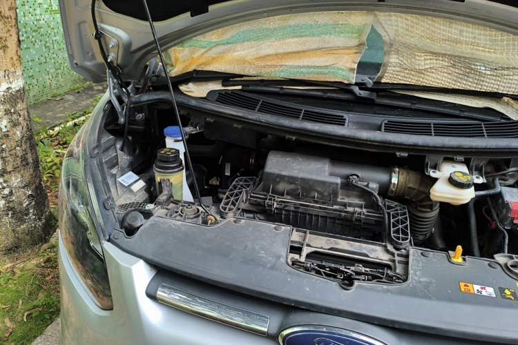 Used Ford Transit  Engine Bay Right