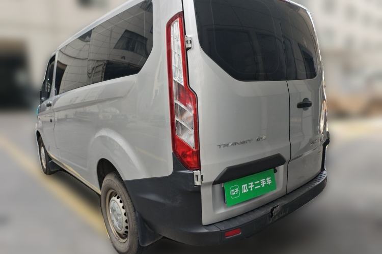 Used Ford Transit 2019 2.0T Diesel Multi-Purpose Commercial Vehicle Short Wheelbase Low Roof 6-Seater China VI Standard Exterior 3