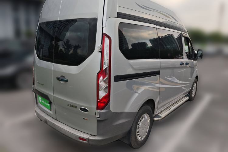 Used Ford Transit 2019 2.0T Diesel Multi-Purpose Commercial Vehicle Short Wheelbase Mid-Roof Design 6-Seater China VI Standard Exterior 5