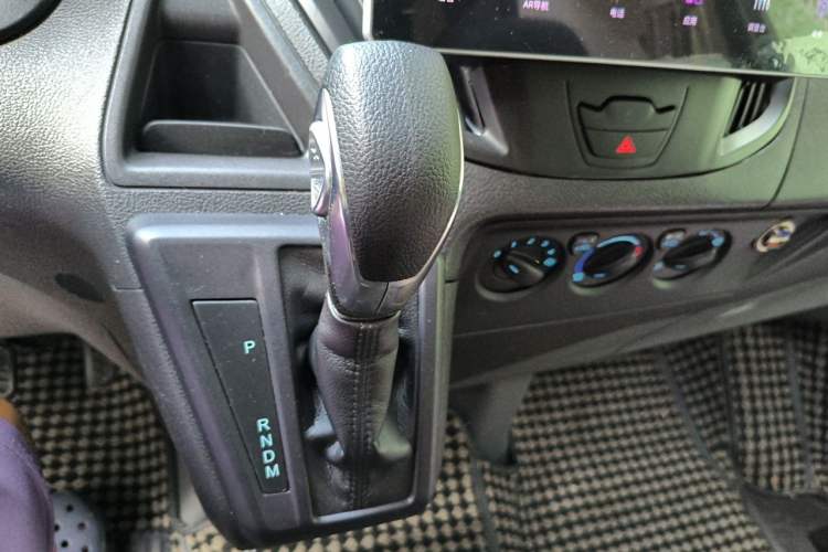 Used Ford Transit  Gear Lever