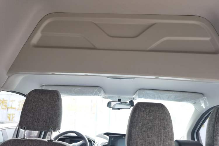 Used Ford Transit 2019 2.0T Diesel Multi-Purpose Commercial Vehicle Mid-Drive Mid-Roof 6-Seater China VI Standard Headliner