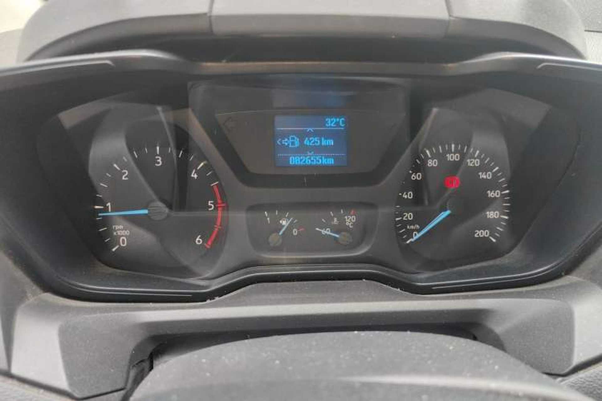 Used Ford Transit 2019 2.0T Diesel Multi-Purpose Commercial Vehicle Mid-Drive Mid-Roof 6-Seater China VI Standard Instrument Cluster
