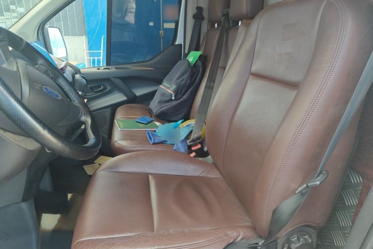 Used Ford Transit 2019 2.0T Diesel Multi-Purpose Commercial Vehicle Mid-Drive Mid-Roof 6-Seater China VI Standard Left Front Seat